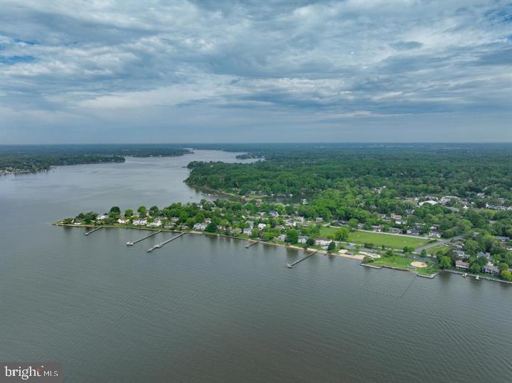 HILLSMERE SHORES - Residential