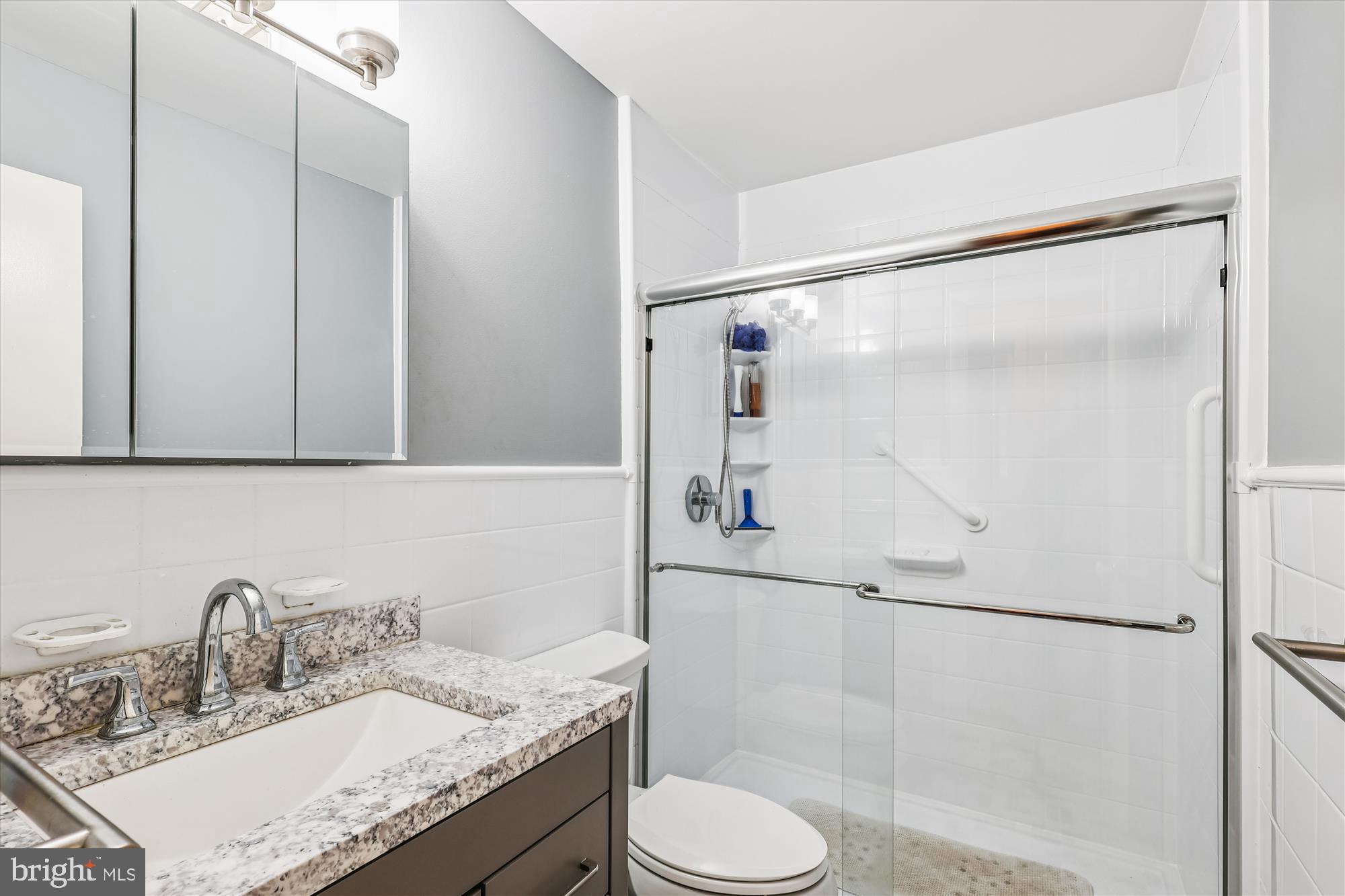 HILLSMERE SHORES - Residential