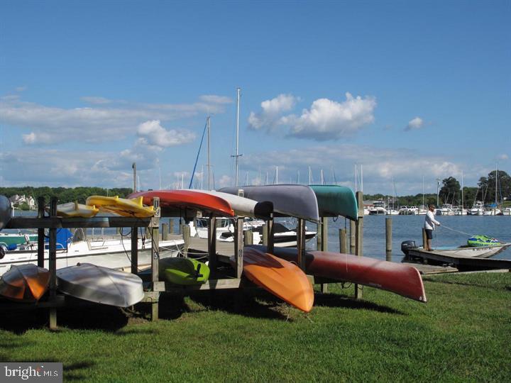 HILLSMERE SHORES - Residential