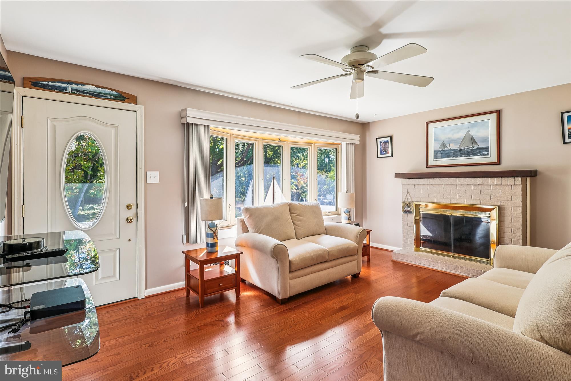 HILLSMERE SHORES - Residential