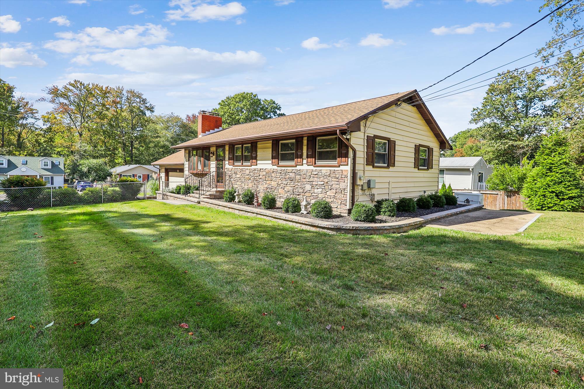 98 PINE DRIVE