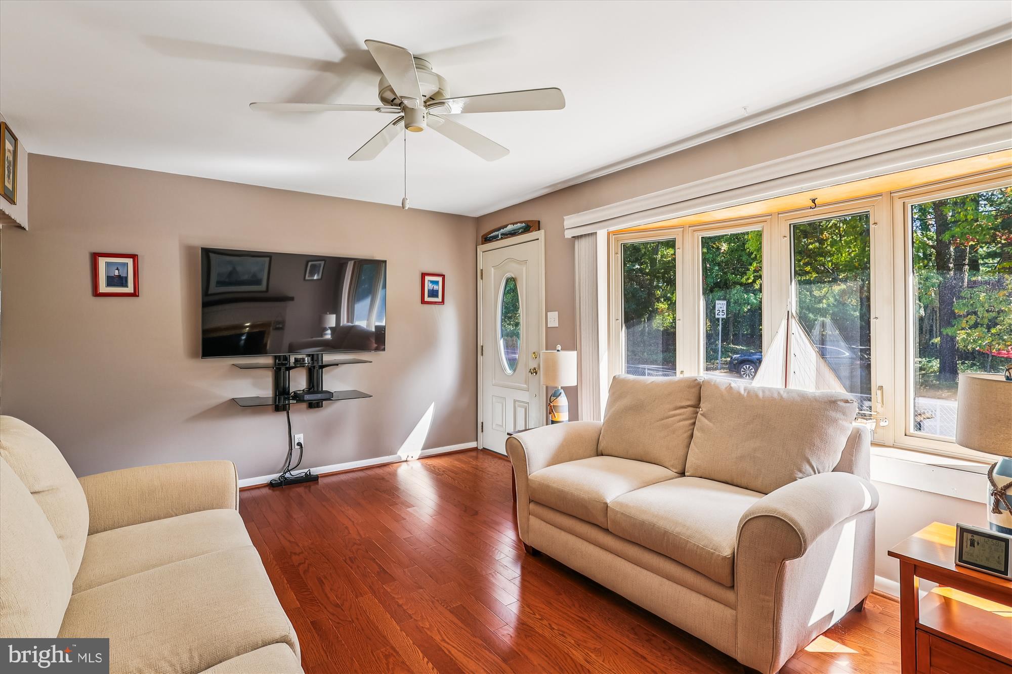 HILLSMERE SHORES - Residential