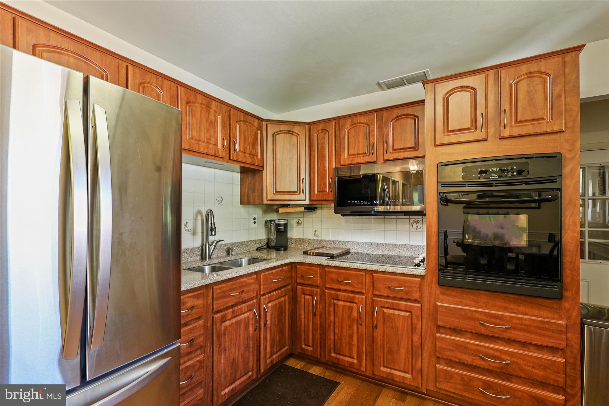 HILLSMERE SHORES - Residential