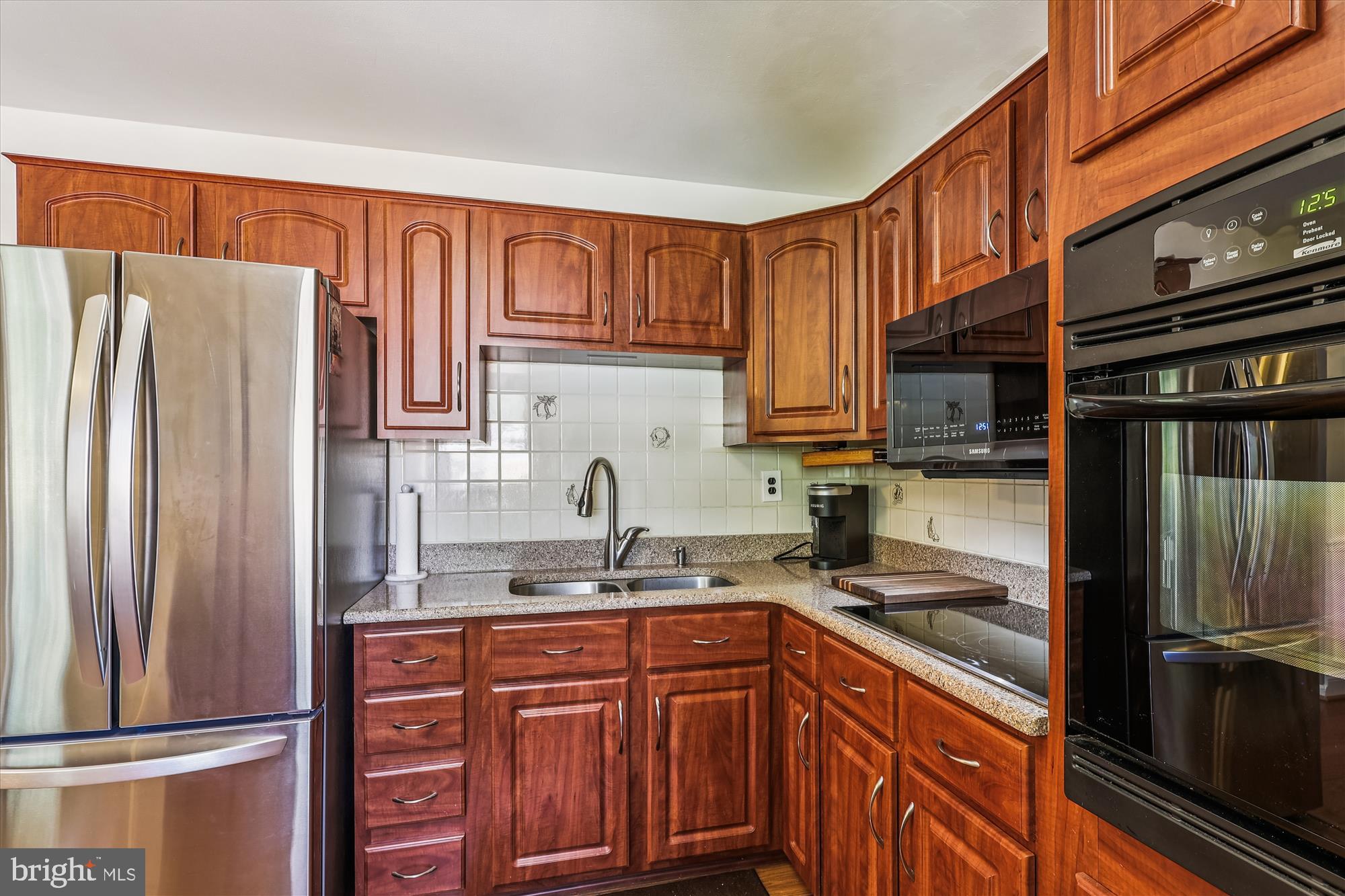 HILLSMERE SHORES - Residential