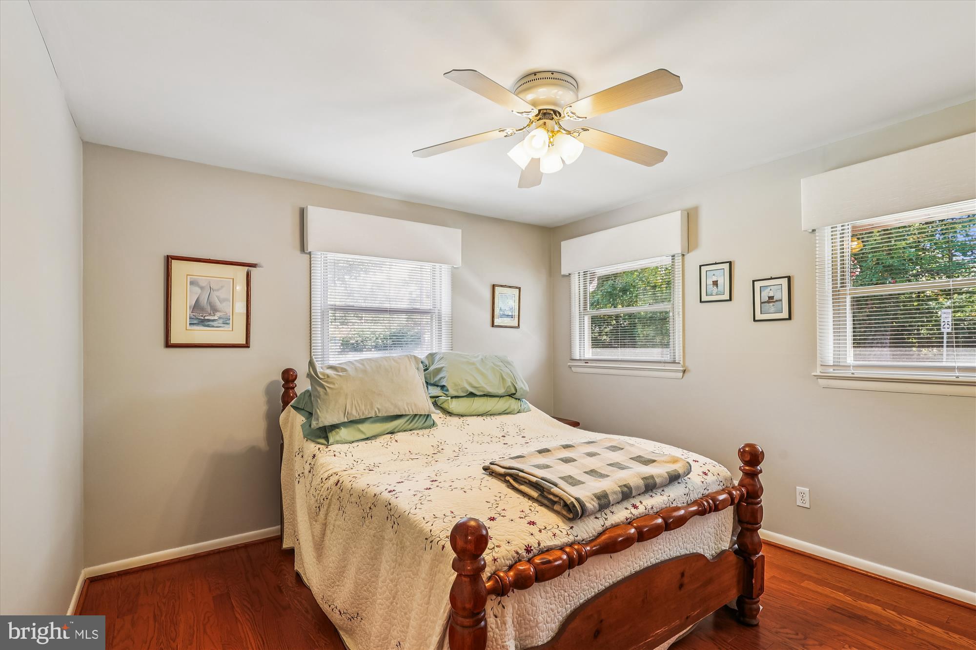 HILLSMERE SHORES - Residential