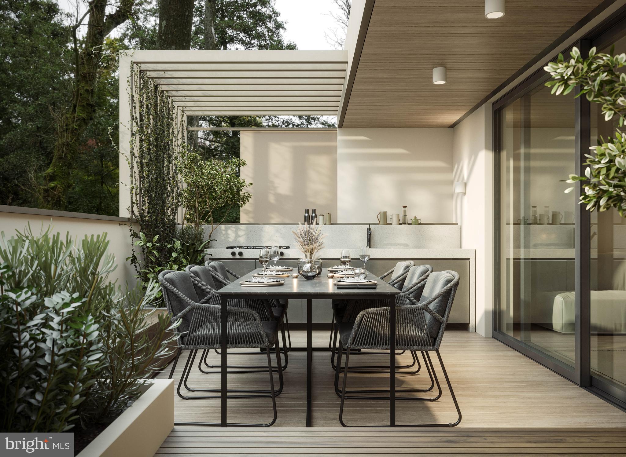 HAYFIELDS MANOR - Residential