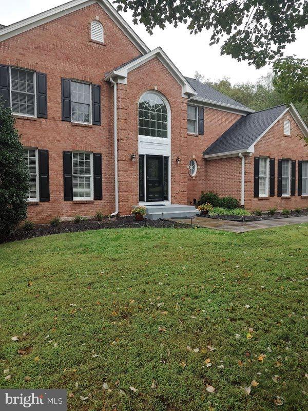 LAYTONSVILLE KNOLLS - Residential Lease