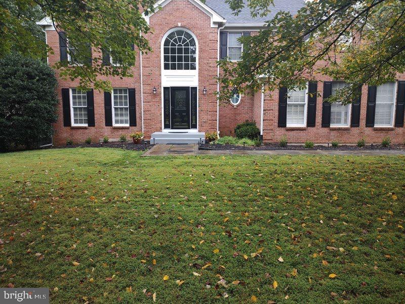 LAYTONSVILLE KNOLLS - Residential Lease