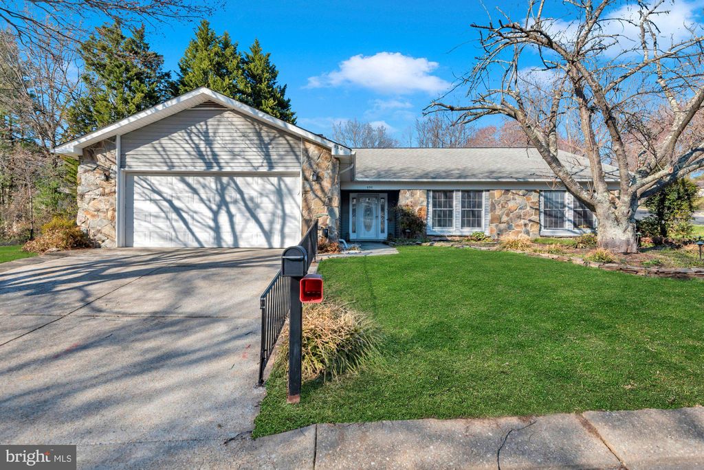 Photo of 950 Heather Way, ANNAPOLIS, MD 21401 (MLS # MDAA2136398)