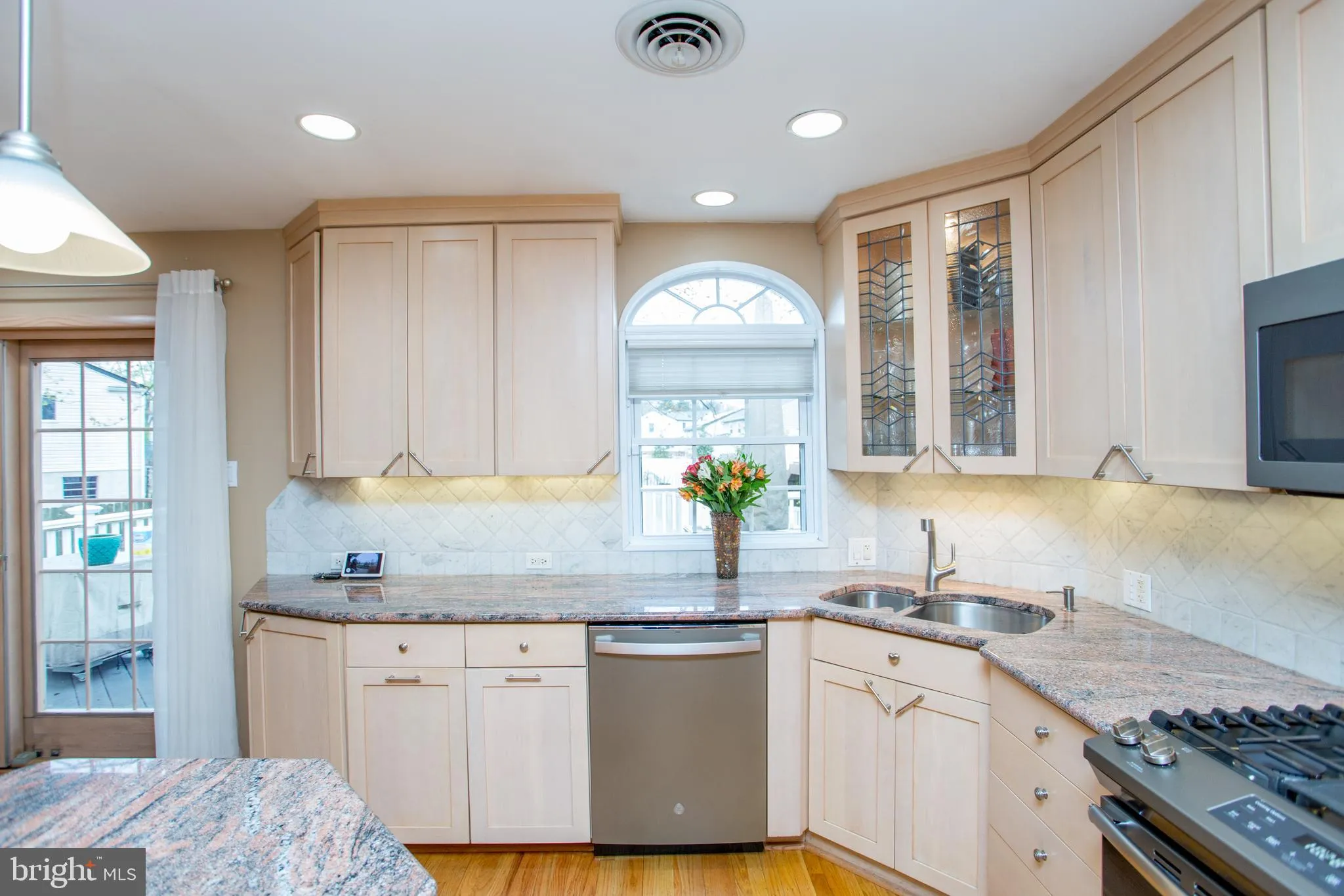 Warrington, Pennsylvania 18976, United States, 4 Bedrooms Bedrooms, ,3 BathroomsBathrooms,Residential,Pending,114744