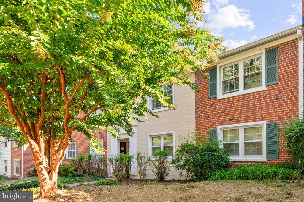 Photo of 4629 - B 28th Road S #B, ARLINGTON, VA 22206 (MLS # VAAR2062760)