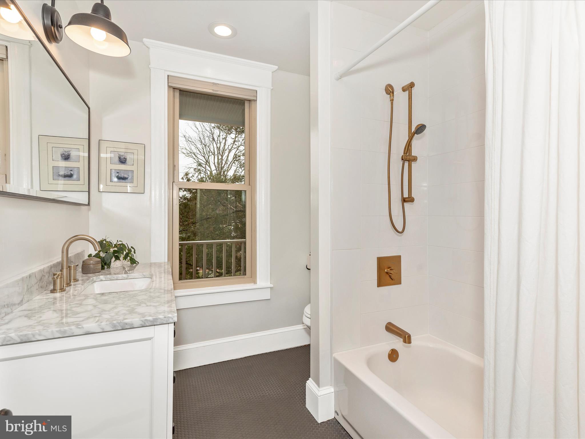 DOWNTOWN FREDERICK - Residential