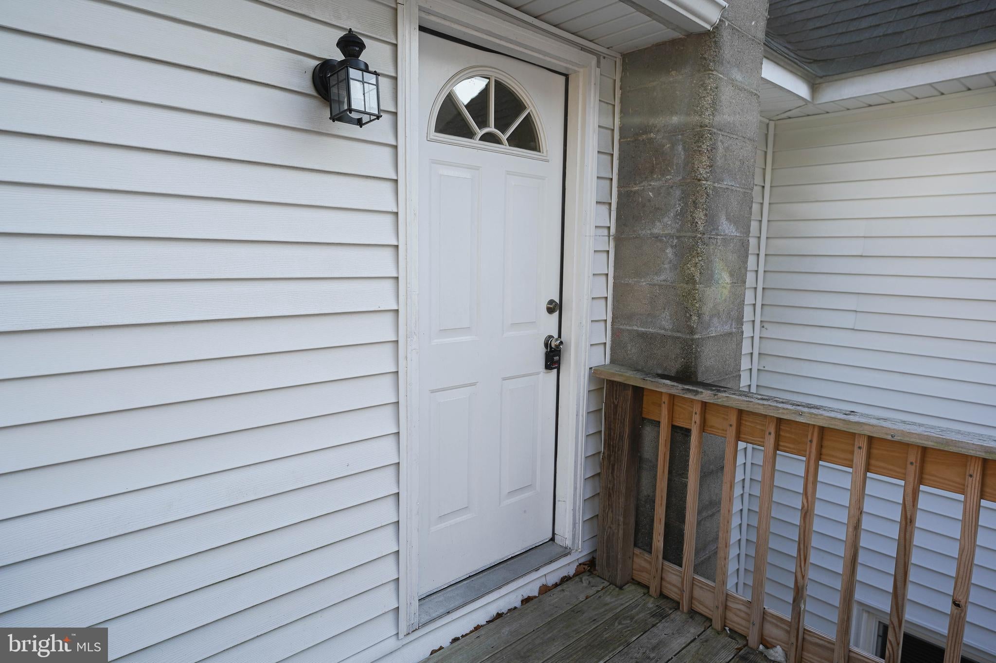 231 NEWTON STREET B