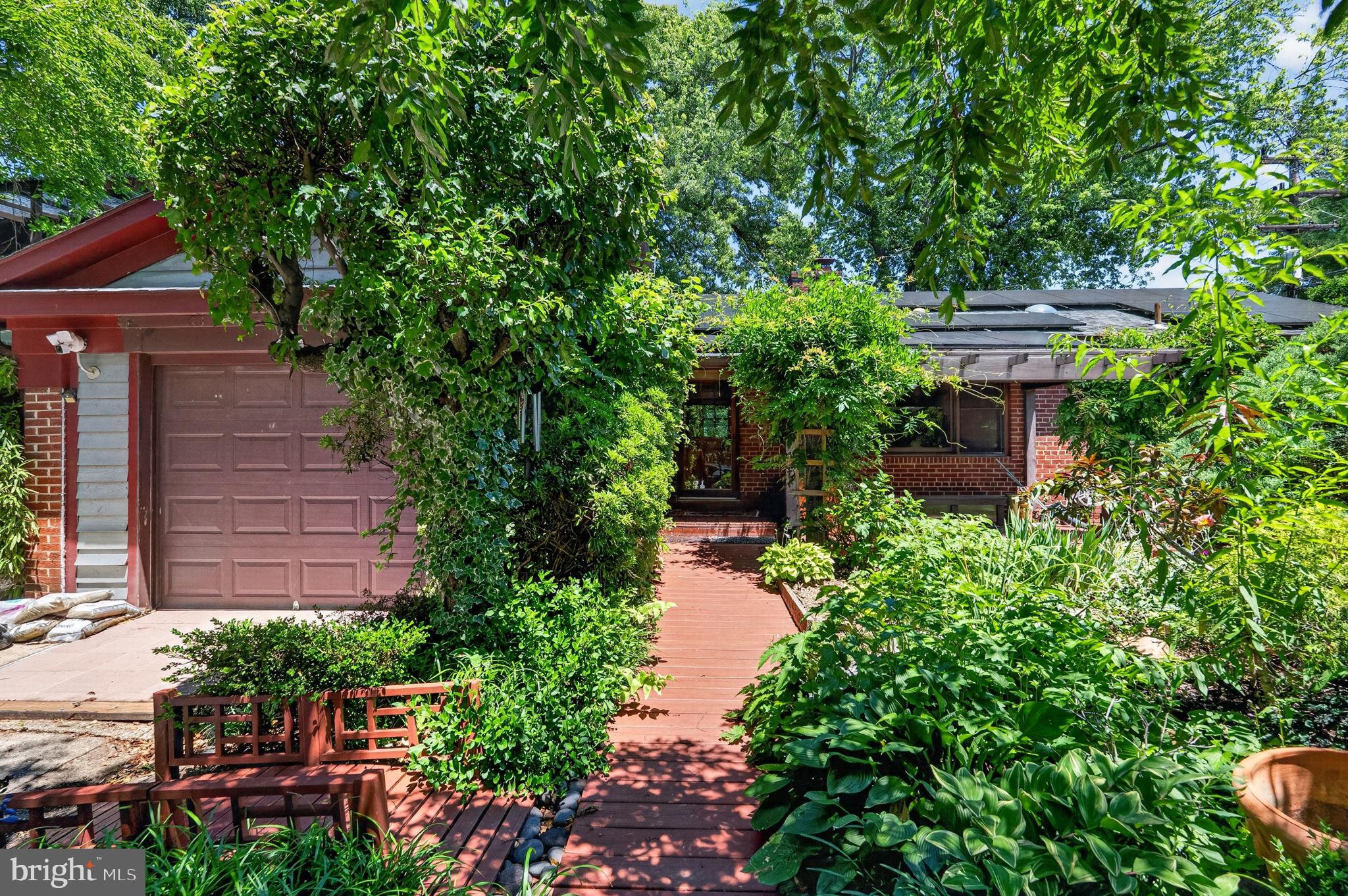 Photo 1 of 66 — 997 N SYCAMORE STREET, FALLS CHURCH, VA 22046