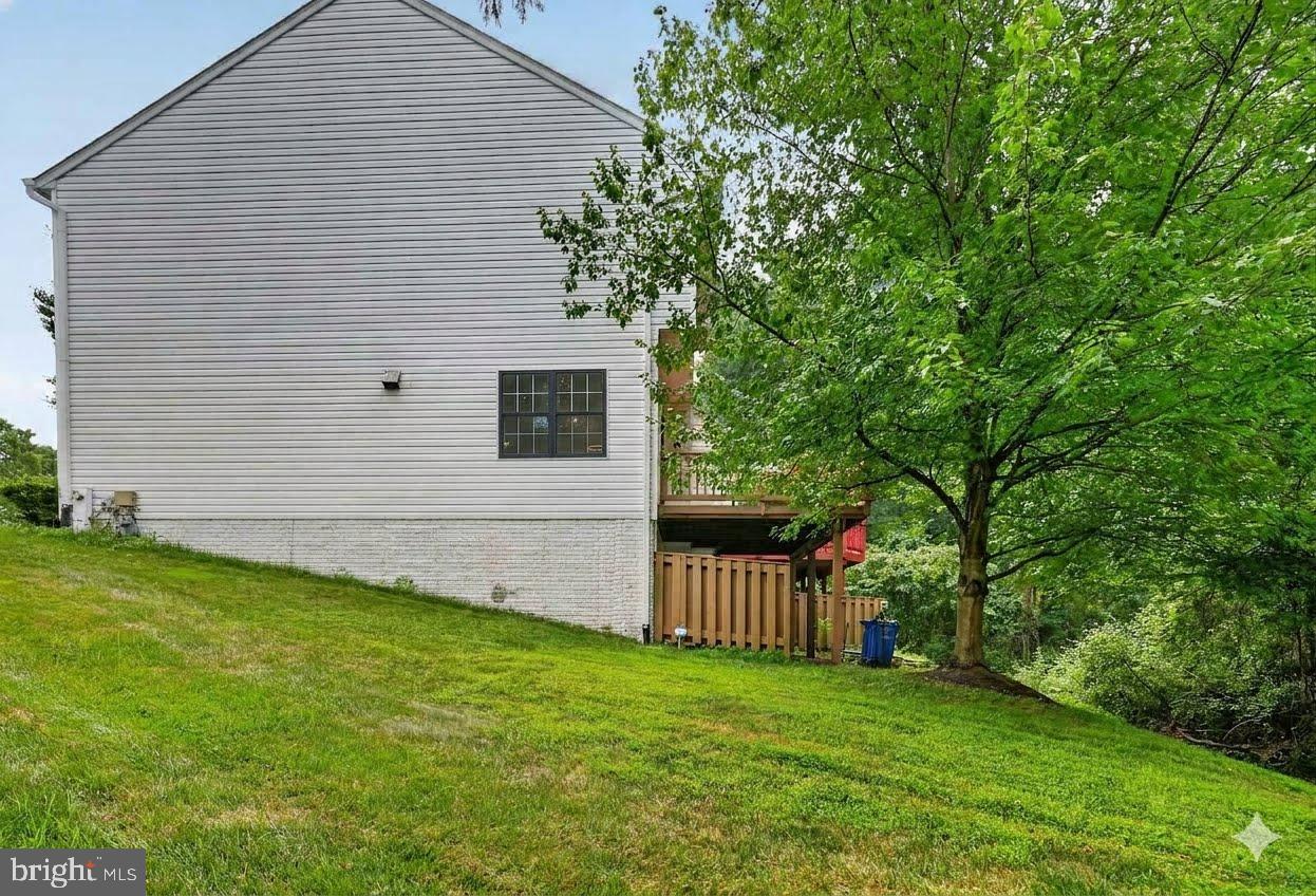 6049 BLUE POINT COURT