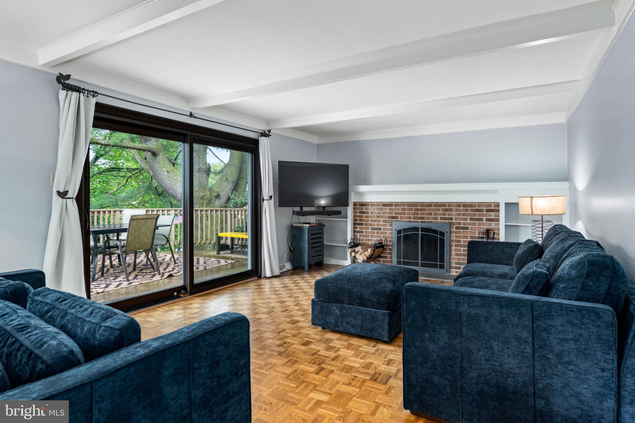 LAMBETH RIDING - Residential