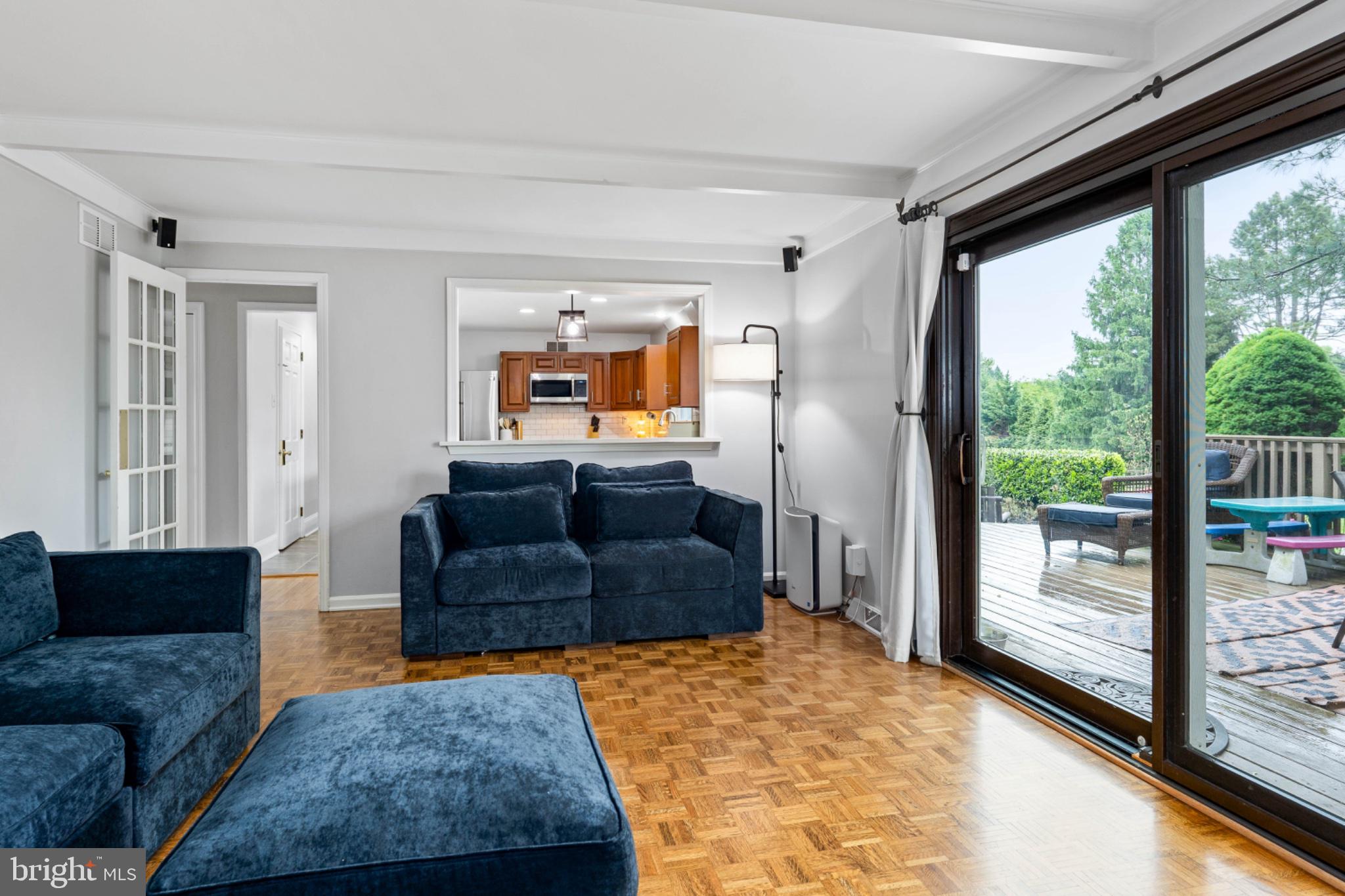 LAMBETH RIDING - Residential