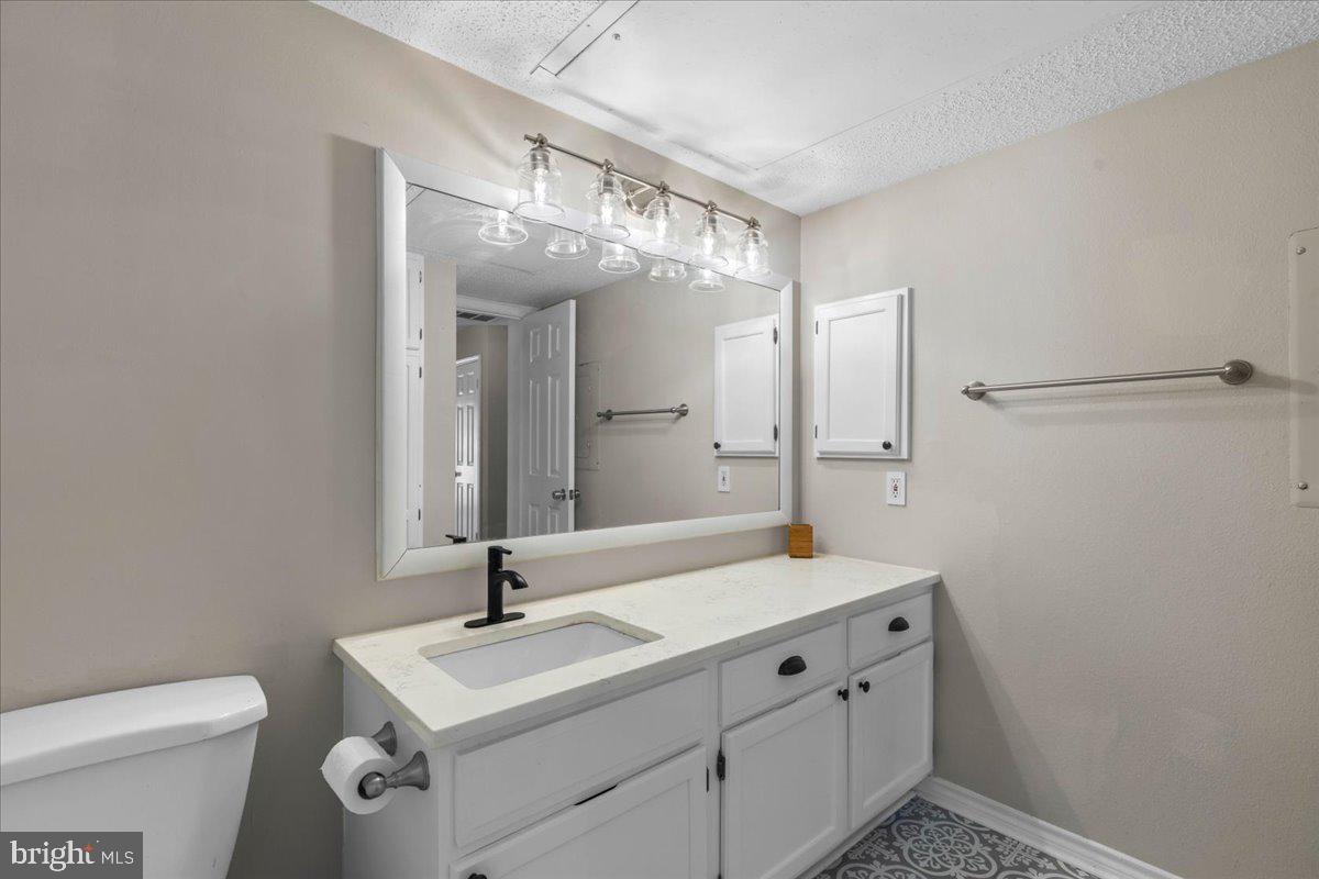 FOUNTAINS AT MCLEAN - Residential Lease