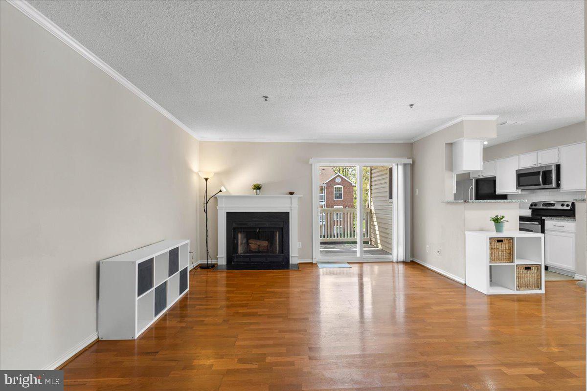 FOUNTAINS AT MCLEAN - Residential Lease