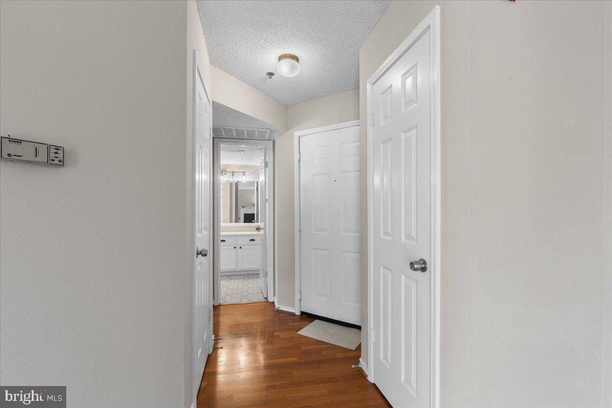 FOUNTAINS AT MCLEAN - Residential Lease