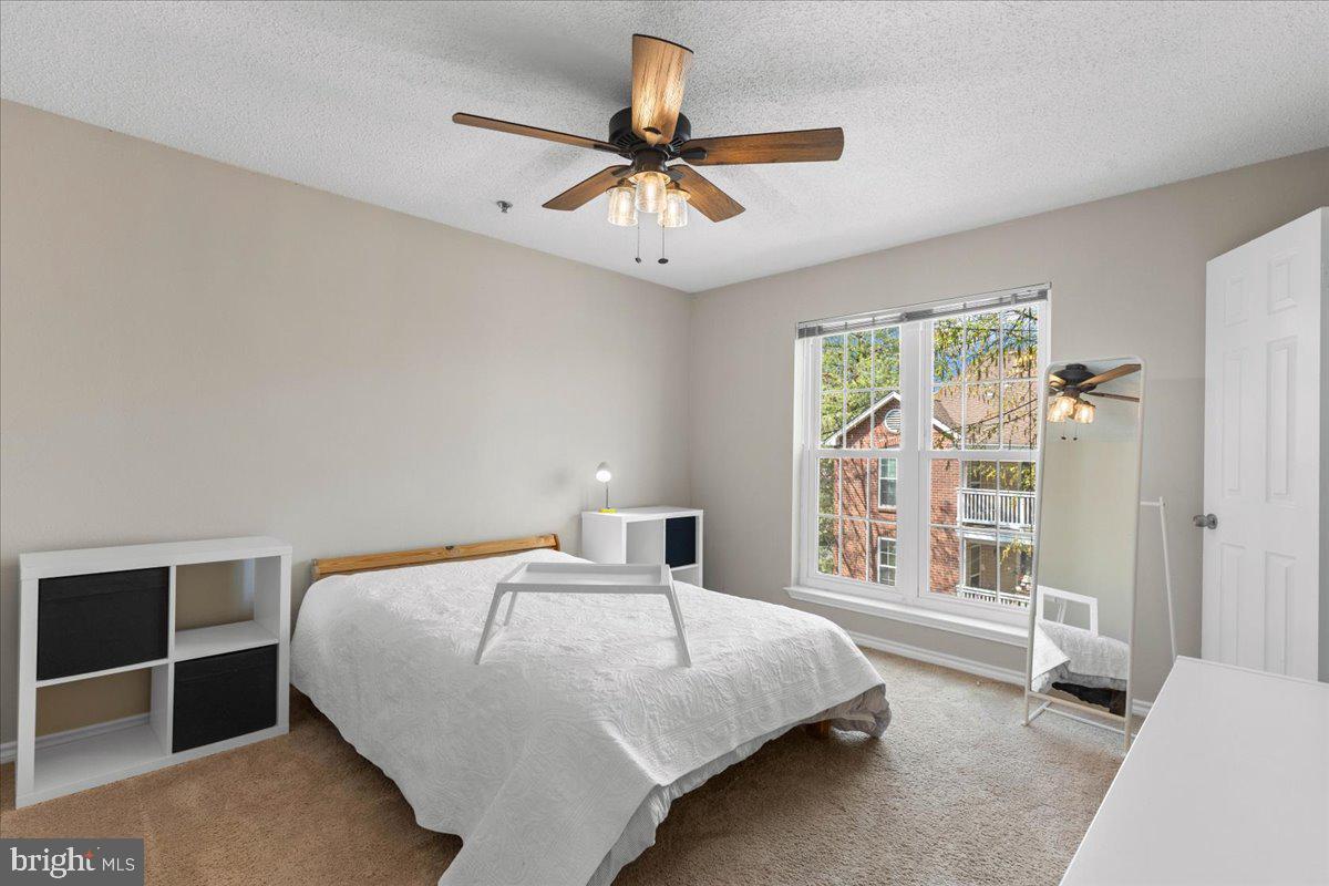 FOUNTAINS AT MCLEAN - Residential Lease