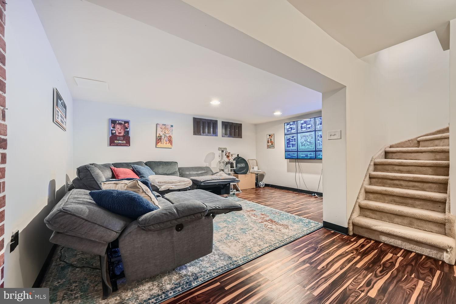 KINGS RIDGE - Residential