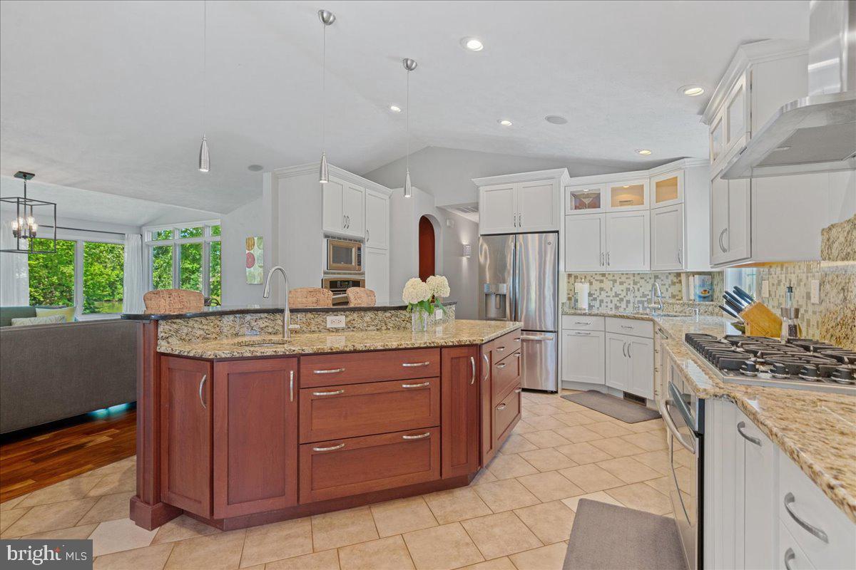 SPRING COVE - Residential