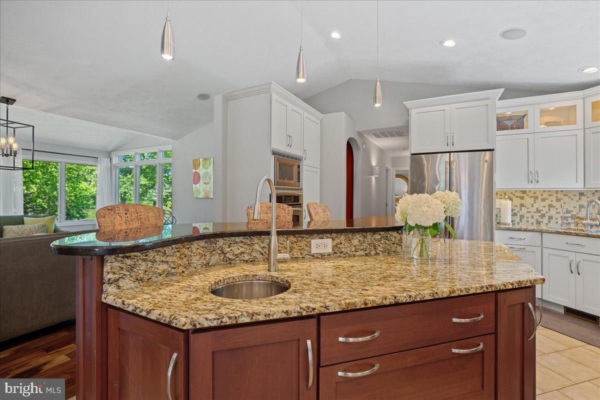 SPRING COVE - Residential