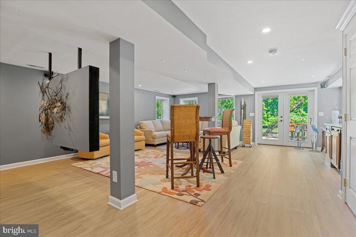 SPRING COVE - Residential