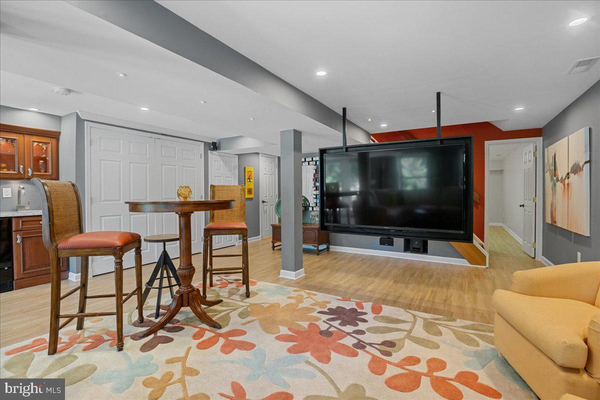 SPRING COVE - Residential