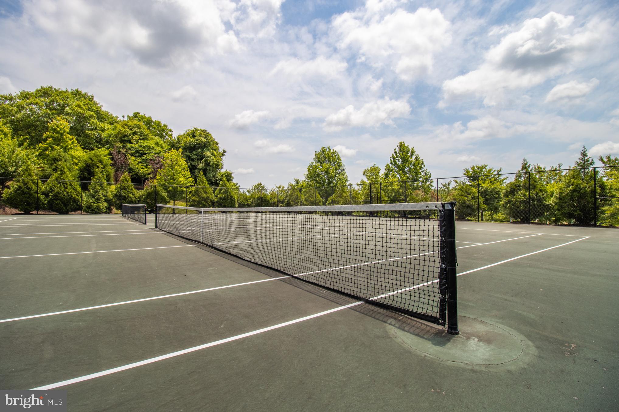 MARLBORO RIDGE - Residential