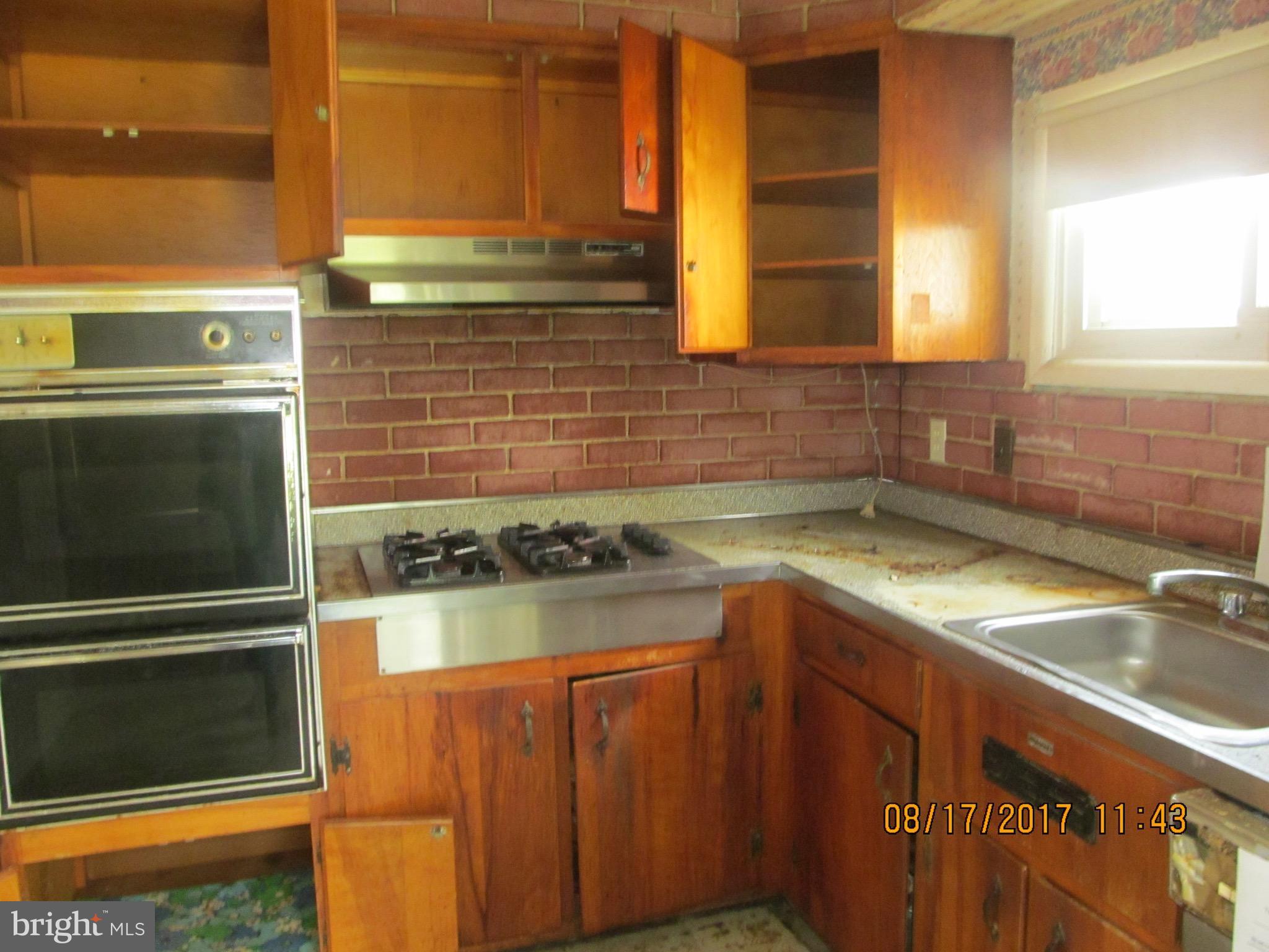 CAMPFIELD GARDENS - Residential