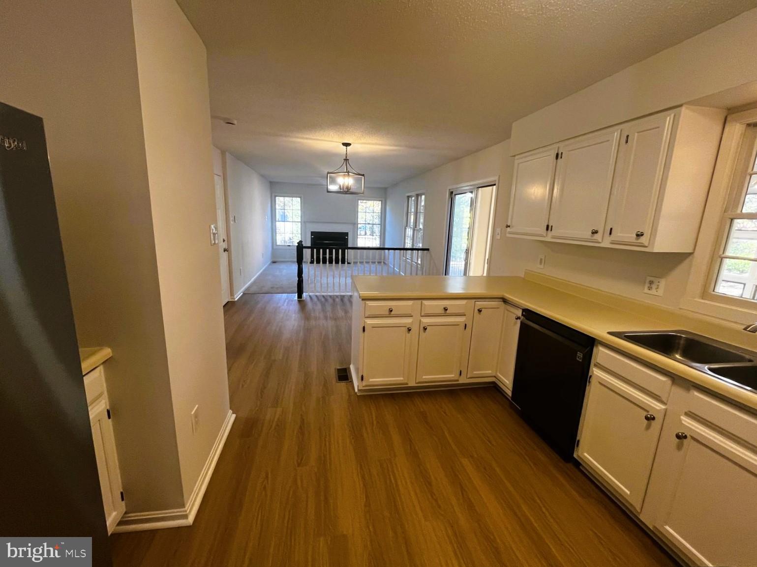 HILL STREET ESTATES - Residential