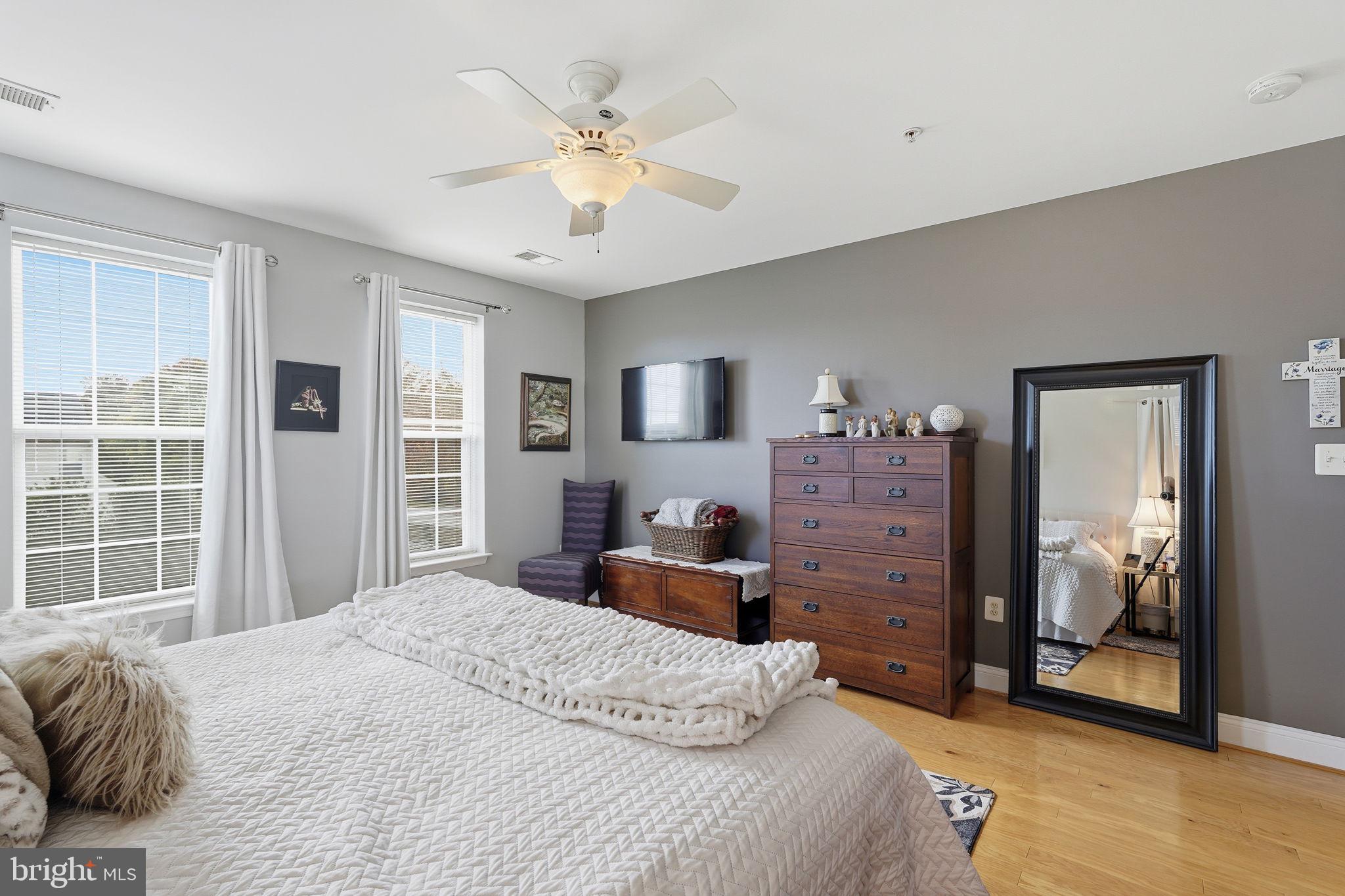 SUFFIELD MEADOWS - Residential