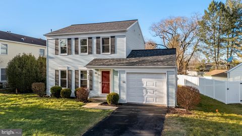Photo of 438 Danbury Drive, LITITZ, PA 17543 (MLS # PALA2062156)