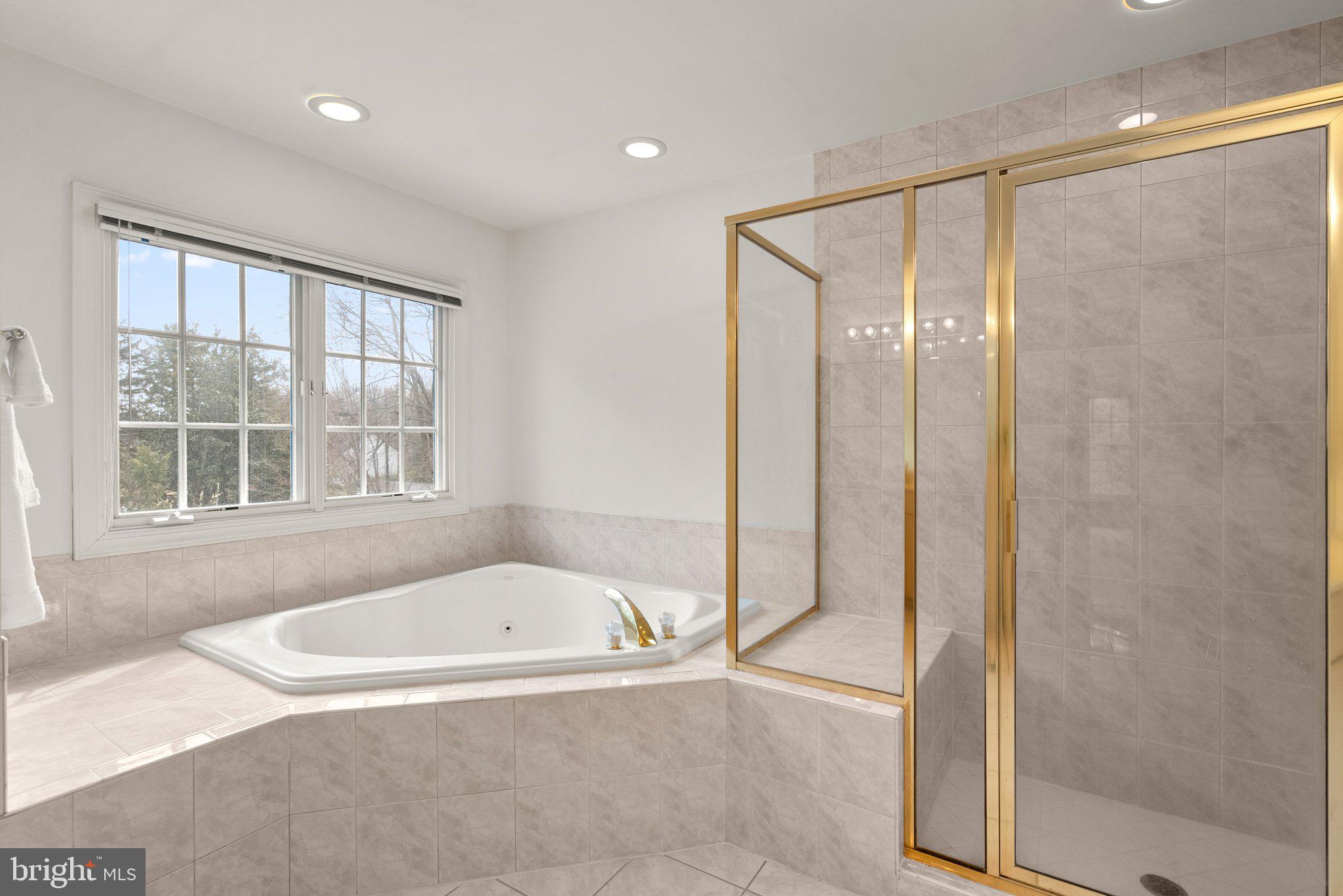 WINDSOR HILLS - Residential