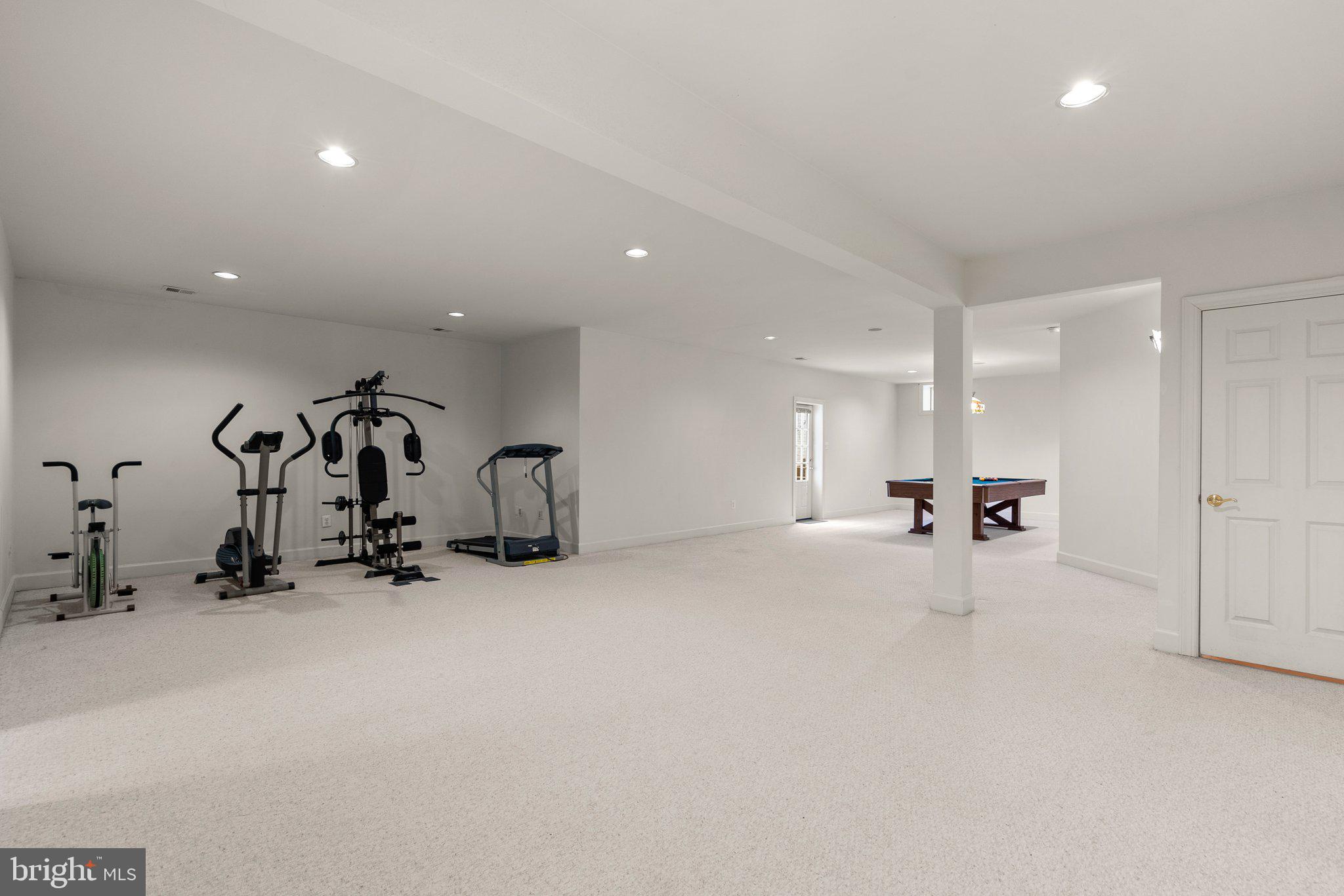 WINDSOR HILLS - Residential