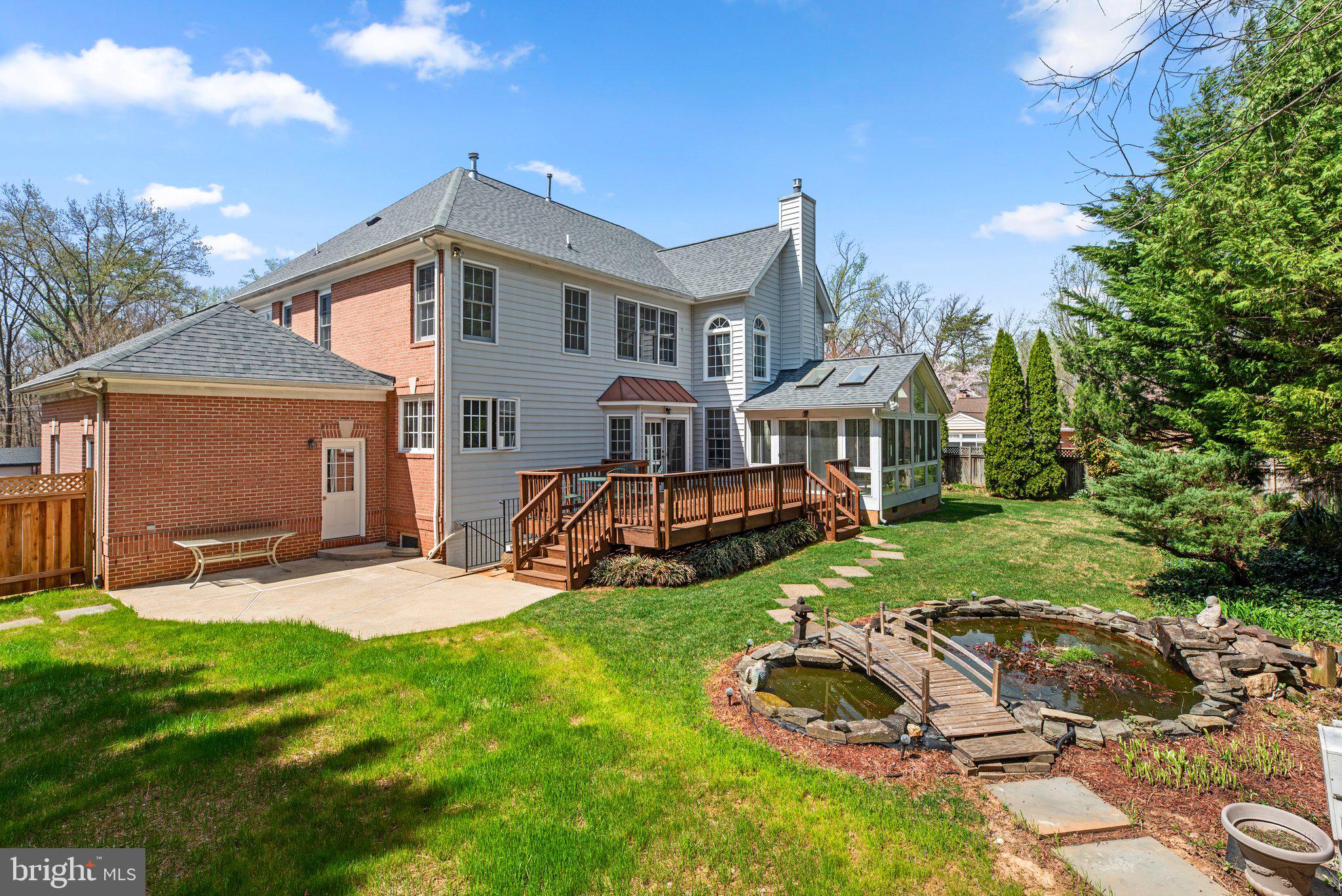 WINDSOR HILLS - Residential