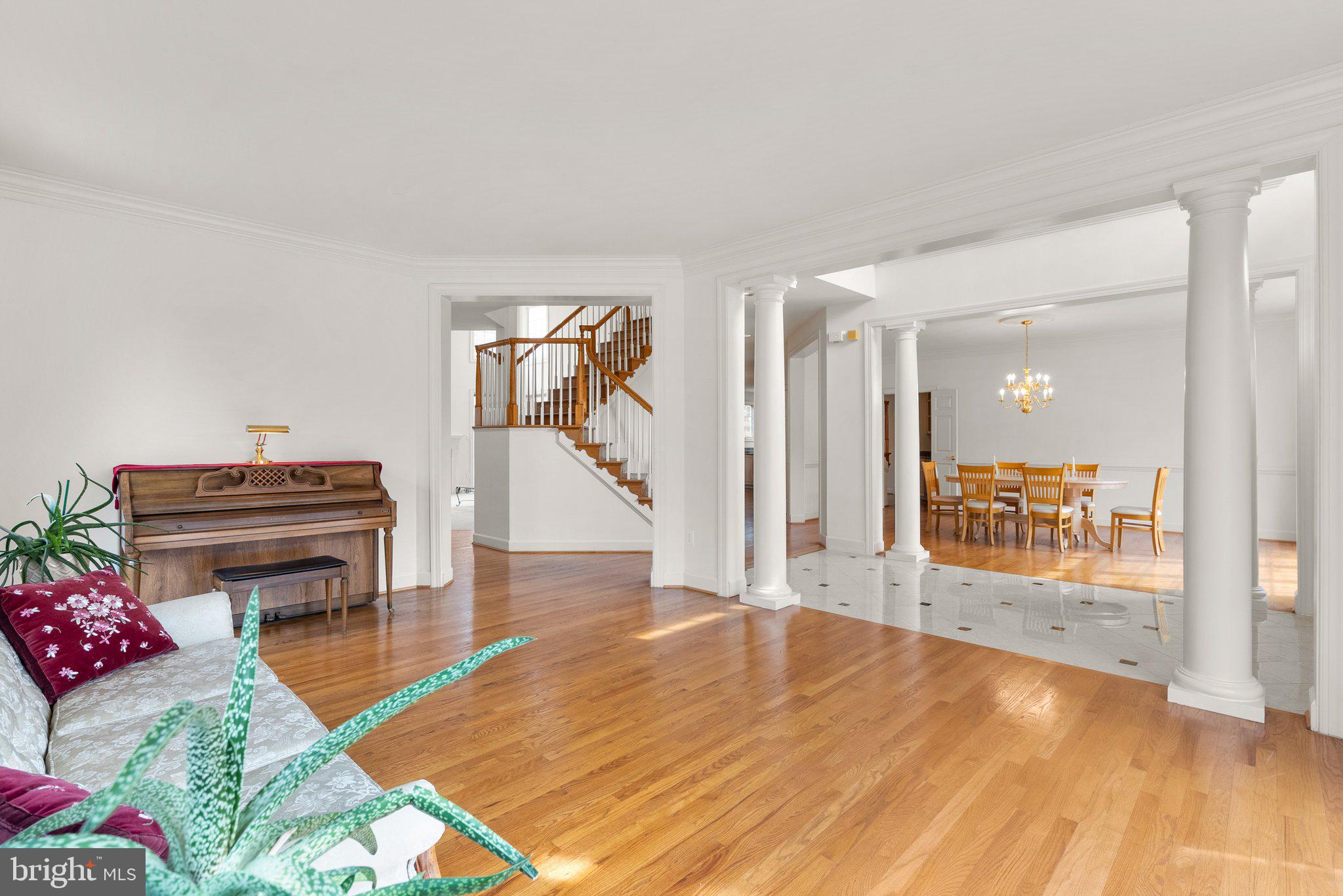 WINDSOR HILLS - Residential