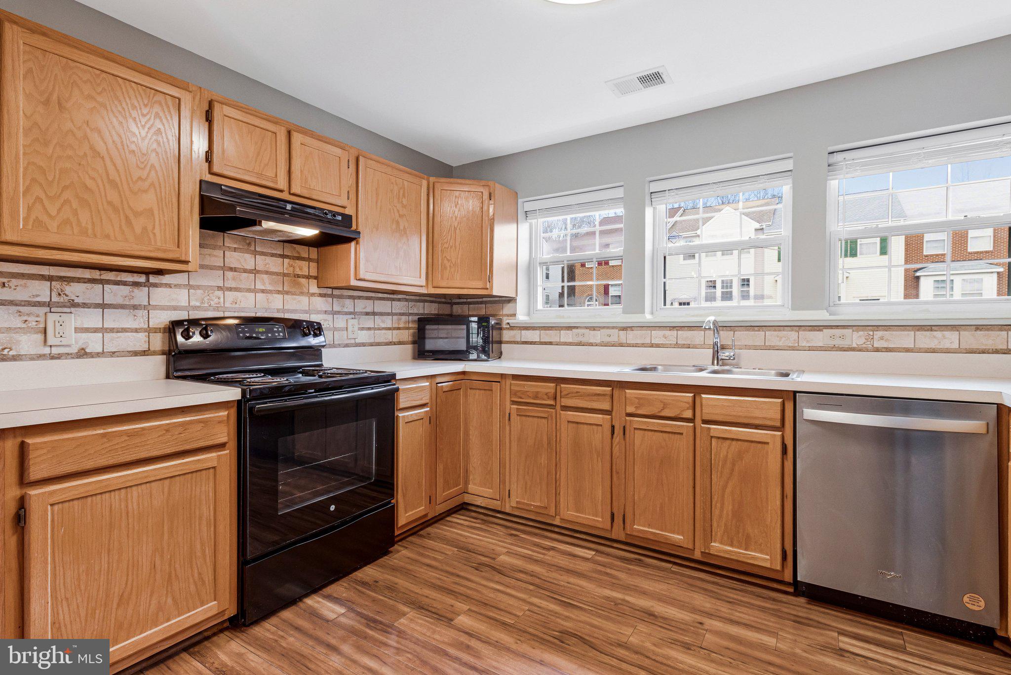 APPLEGATE - Residential Lease