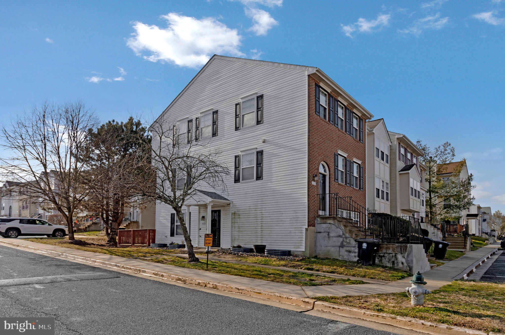 APPLEGATE - Residential Lease