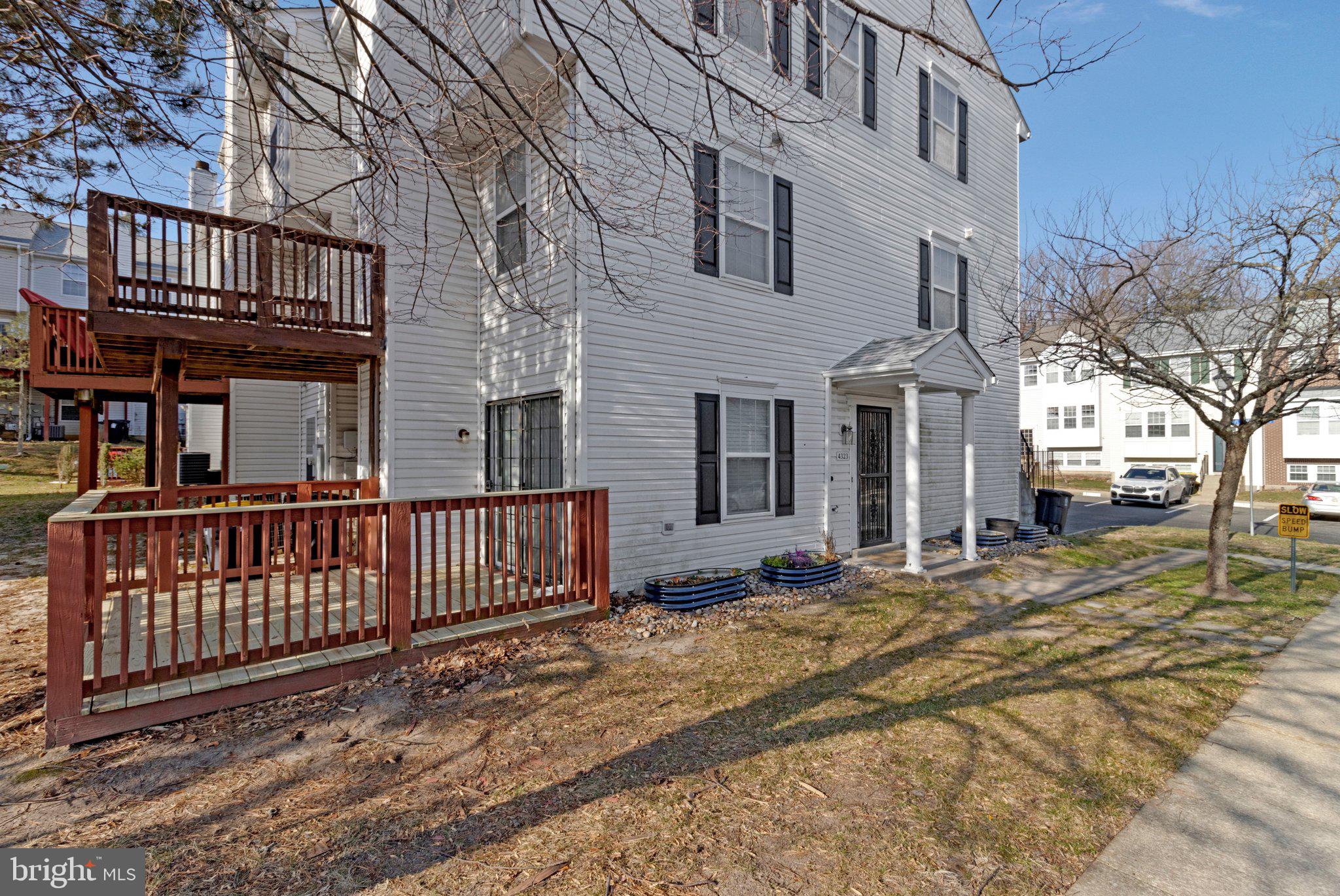 APPLEGATE - Residential Lease