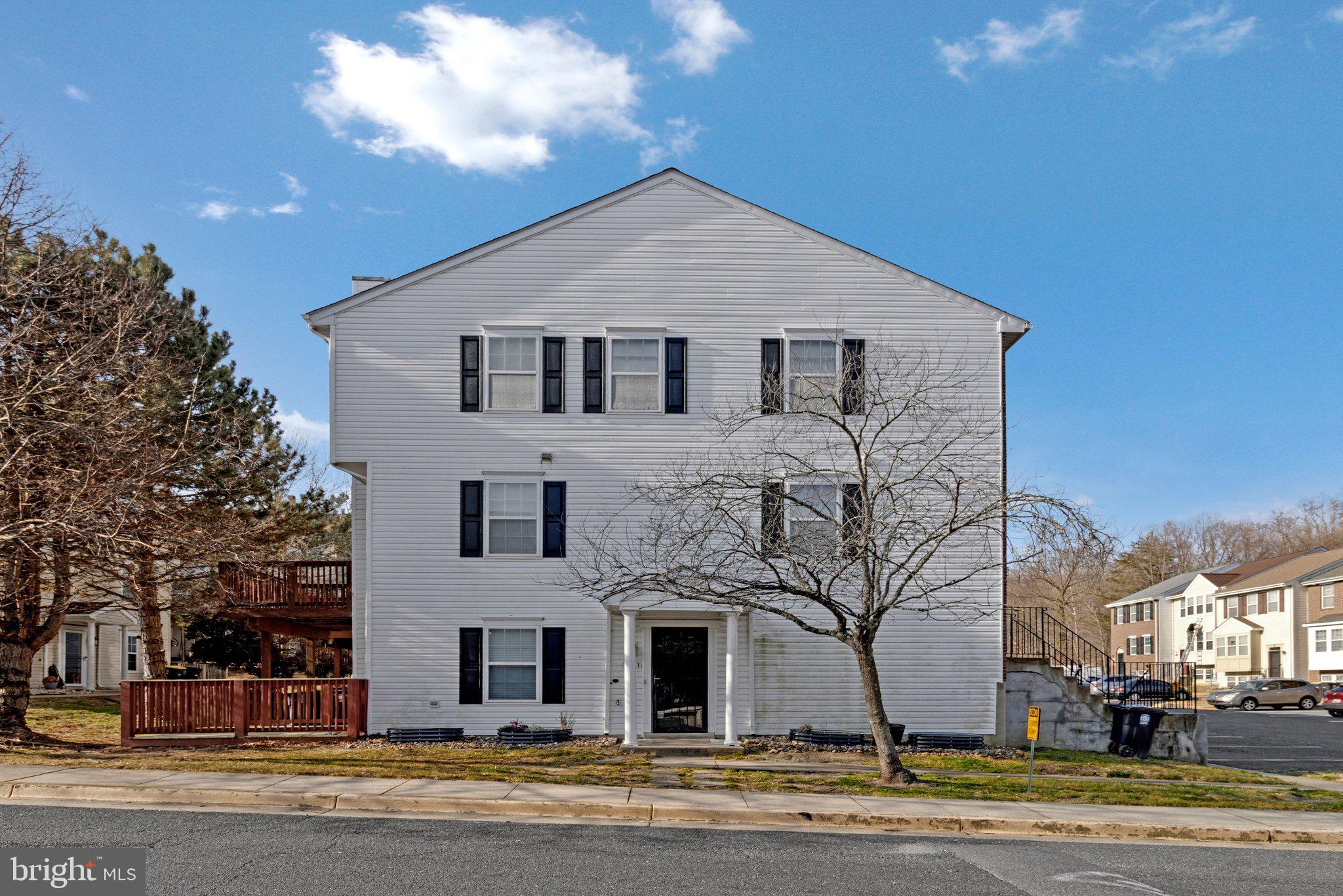 APPLEGATE - Residential Lease