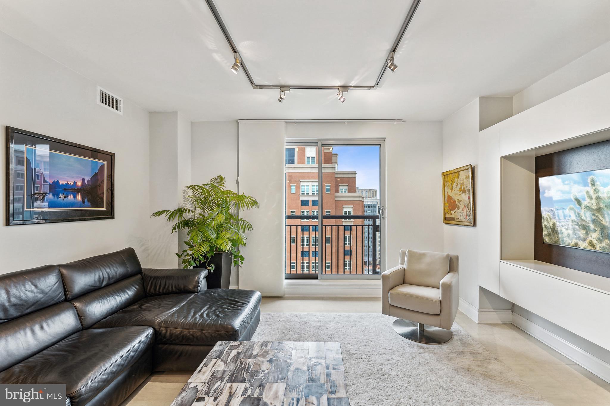 THE JAMIESON - Residential