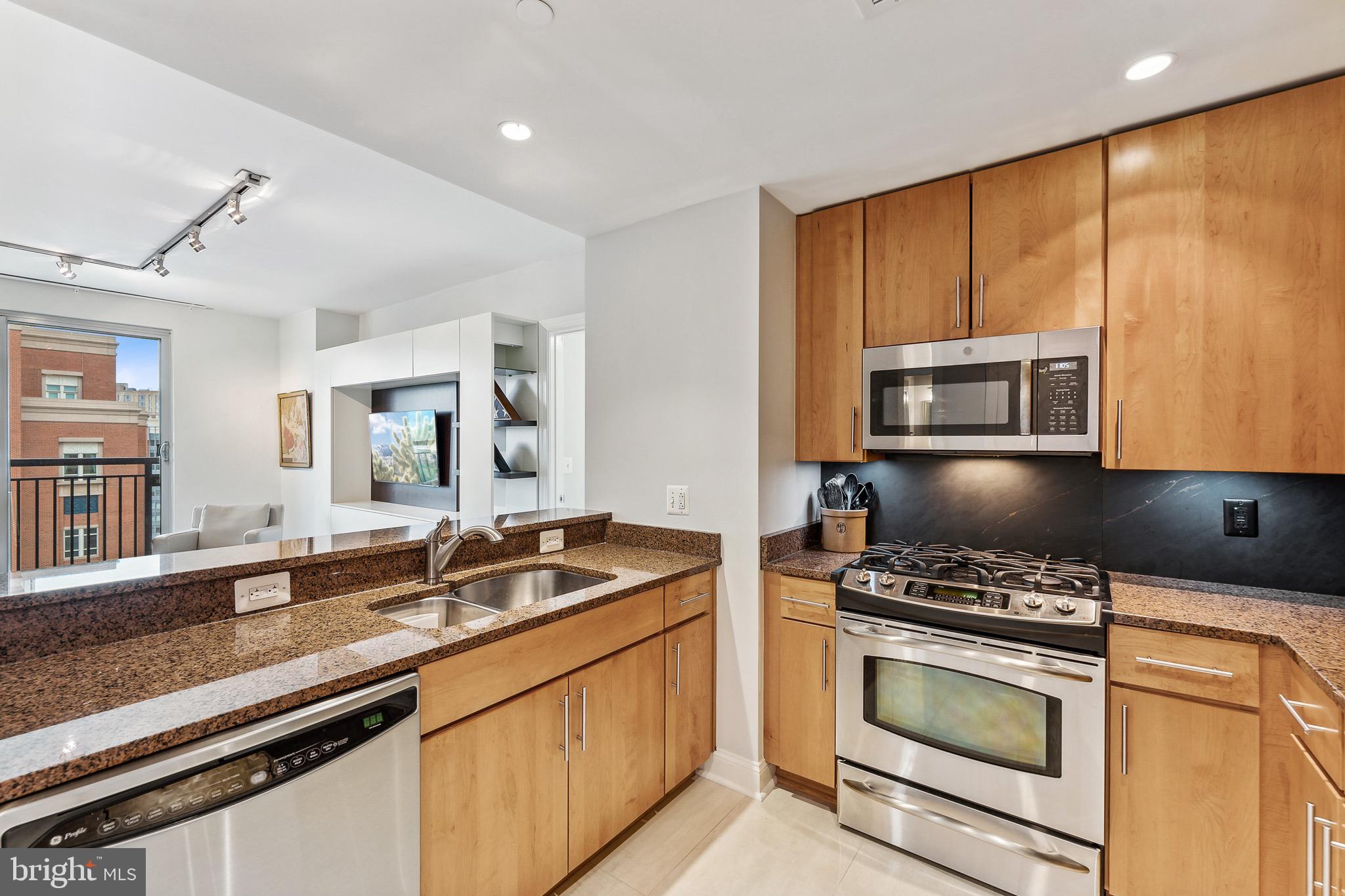THE JAMIESON - Residential