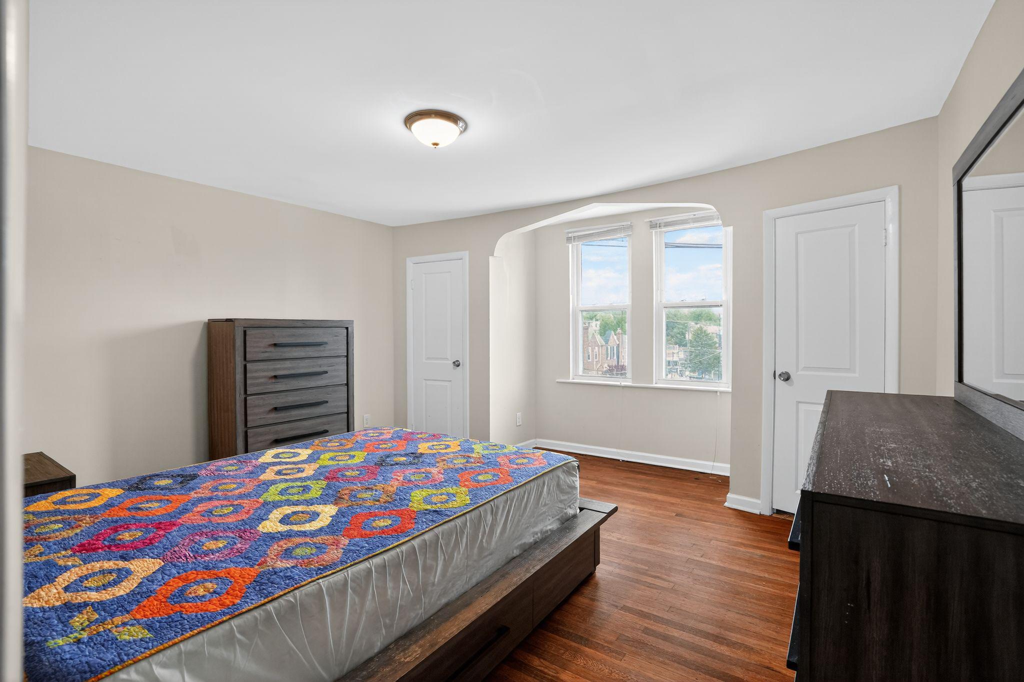 ROXBOROUGH - Residential