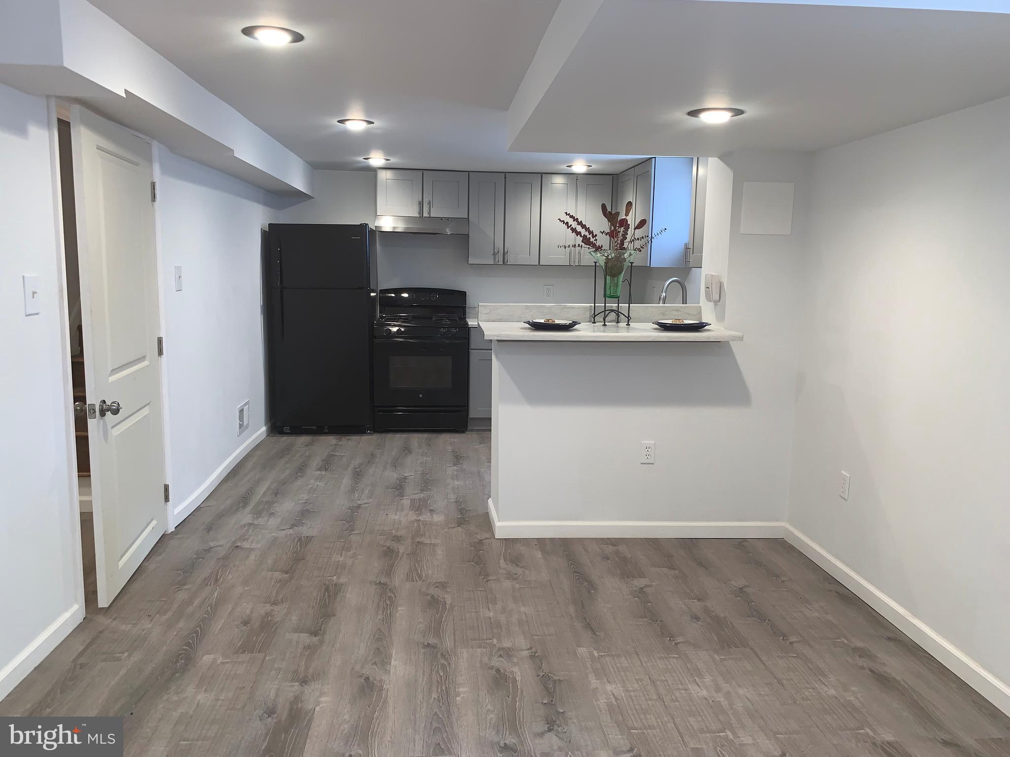 BRENTWOOD-CZARRAS ADDN - Residential Lease