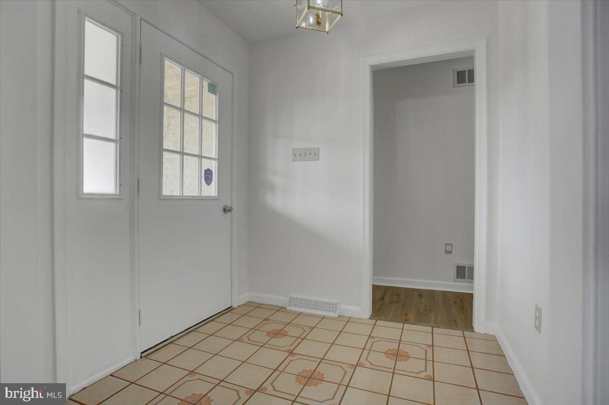 MEETING HOUSE HEIGHTS - Residential