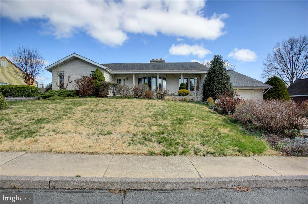 MEETING HOUSE HEIGHTS - Residential
