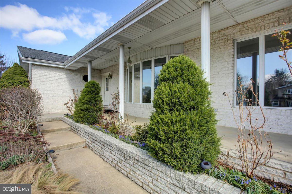 MEETING HOUSE HEIGHTS - Residential